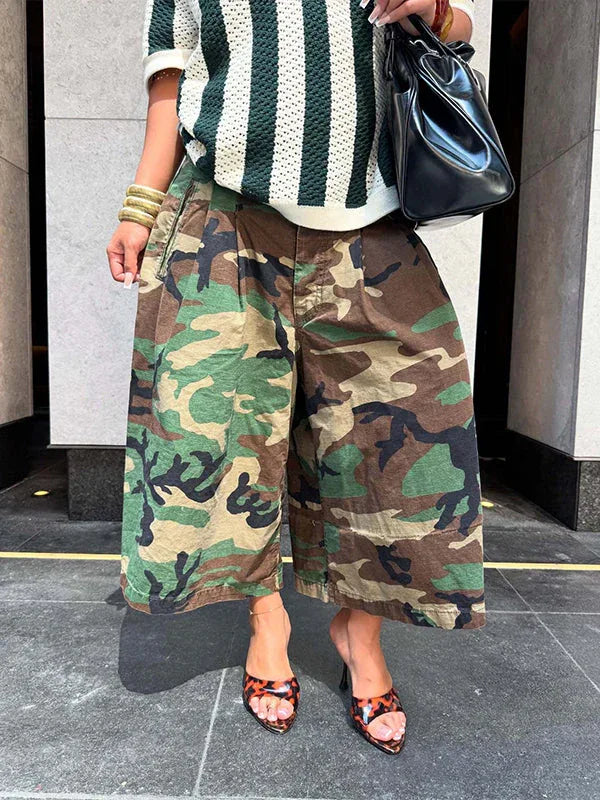 Women's Camo Print Relaxed Wide-Leg Cropped Capri Pants