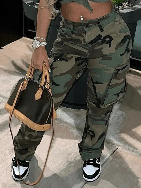 Women's Camo Print Relaxed-Fit Multi-Pocket Cargo Pants